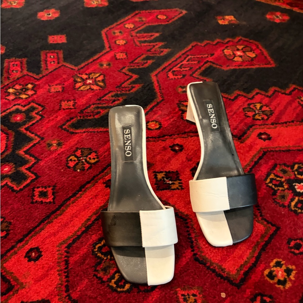 Senso Mellon half moon mules
